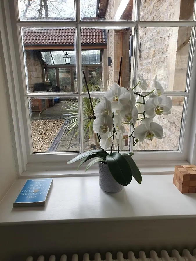 The Little Barn @ Bath With Large Hot Tub Apartment United Kingdom